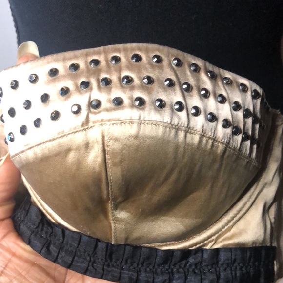 STELLA MCCARTNEY bronze color bra with studs. Soft pad w/ underwire. Size 36 C. - Picture 13 of 13